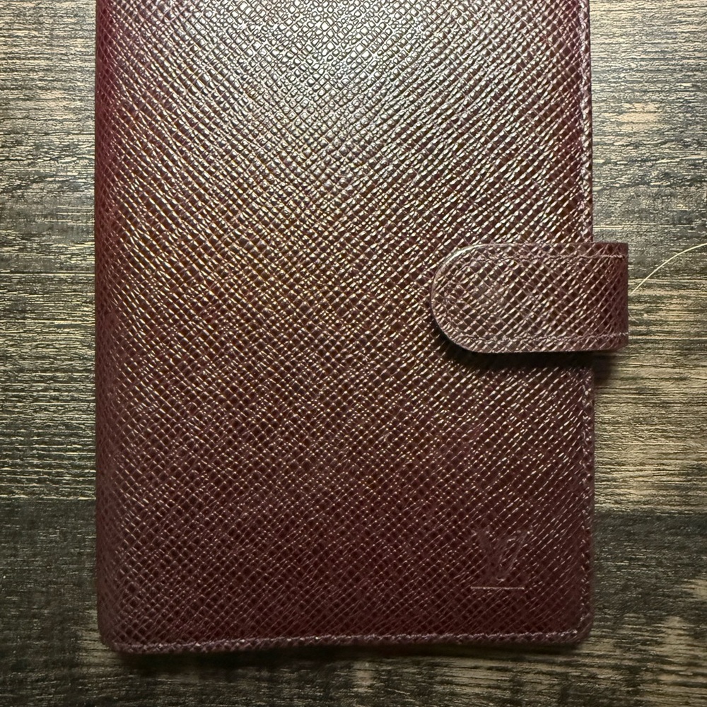 Louis Vuitton Taiga PM Agenda